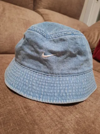 Gorro Nike Azul estilo pescador