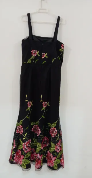 Vestido largo fiesta negro con flores rosas