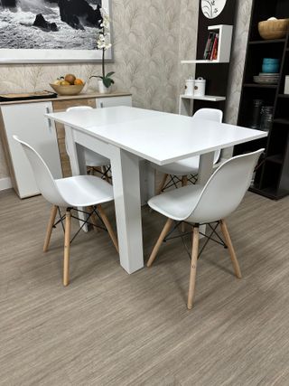 Mesa Extensible en Oferta + 4 Sillas Modernas