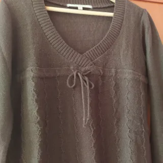 Jersey marrón mujer cuello pico