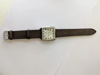 Reloj Pierre Lannier Multifunción Cuadrado