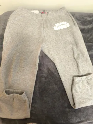 Pantalón chándal gris Milfshakes