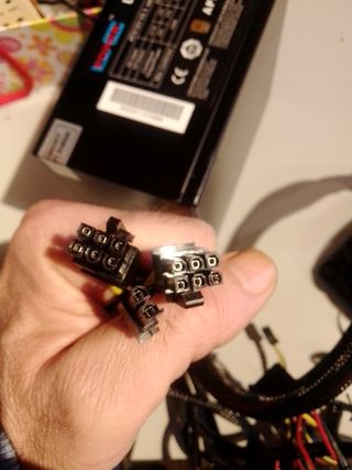 Fuente PC ATX 560W 80 Plus Bronce Gaming