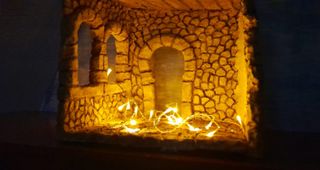 Portal Belén artesanal piedra ventanl figuras 30cm