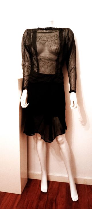 Falda y blusa negro transparente