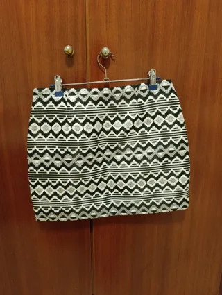 Falda corta estampada fiesta