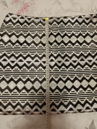 Falda corta estampada fiesta