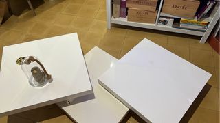 Mesa auxiliar moderna movible