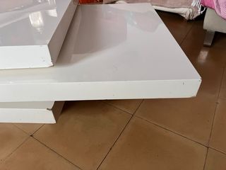 Mesa auxiliar moderna movible