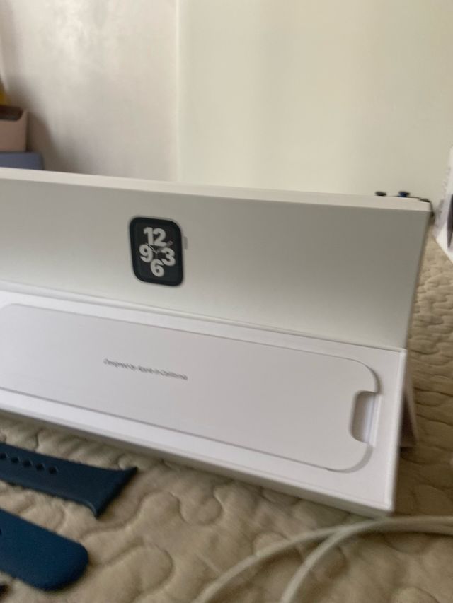 Apple Watch SE 40mm Argento con Cinturini