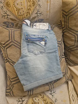 Shorts vaqueros mujer con bordados