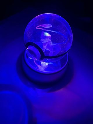 Bola de cristal Pokemon Mew