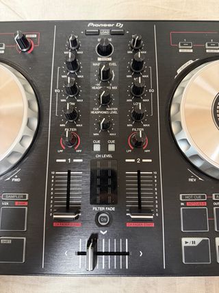 Mesa de mezclas Pioneer DDJ SB-2