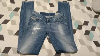 Pantalón vaquero Diesel mujer Talla 25 (34-36)
