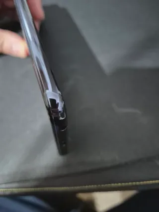 Samsung Galaxy J4 Plus con custodia