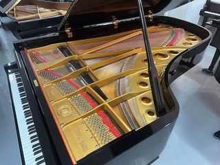 Piano Gran Cola Yamaha SC 245cm mas grande que C7