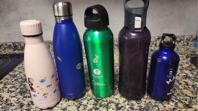 Botellas de agua térmicas reutilizables