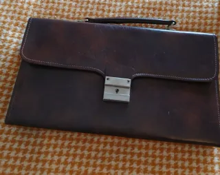 Neceser de piel vintage hombre