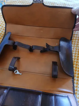 Neceser de piel vintage hombre