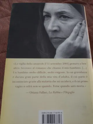 Un Cappello Pieno DI Ciliege (Italian Edition)