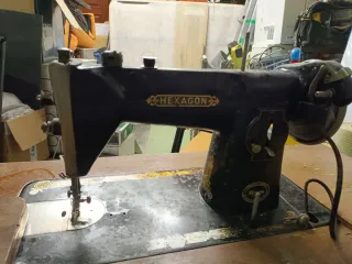 Máquina de coser Singer antigua