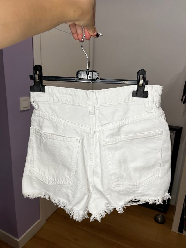 Shorts blancos Zara