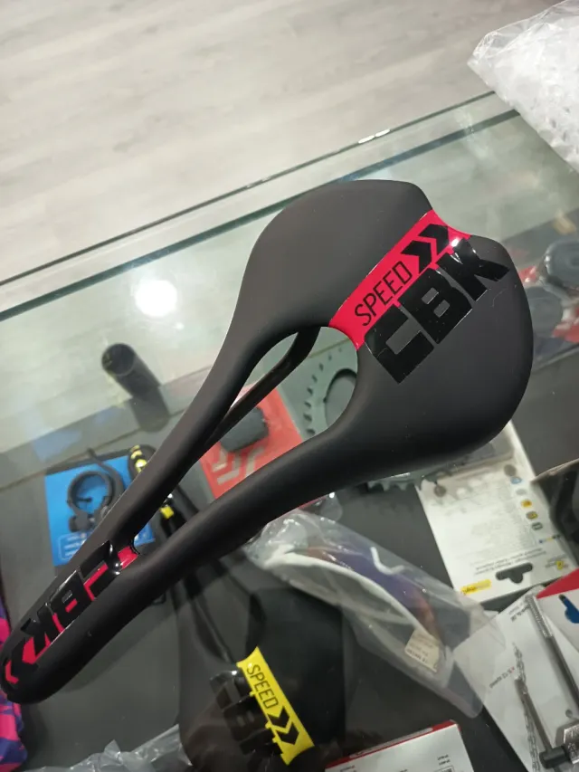 Sillín de carbono CBK SPEED 118 gr