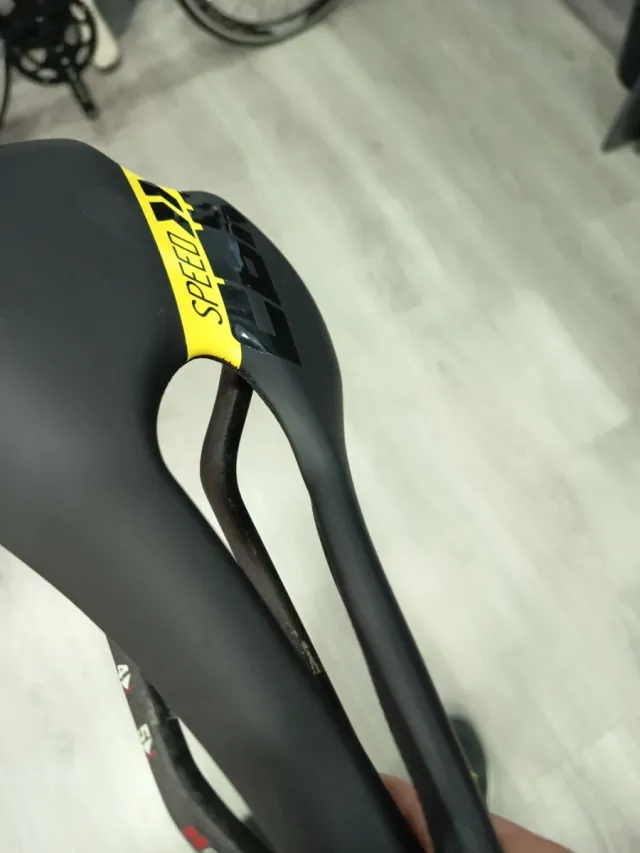 Sillín de carbono CBK SPEED 118 gr