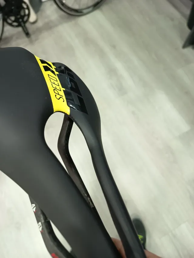 Sillín de carbono CBK SPEED 118 gr