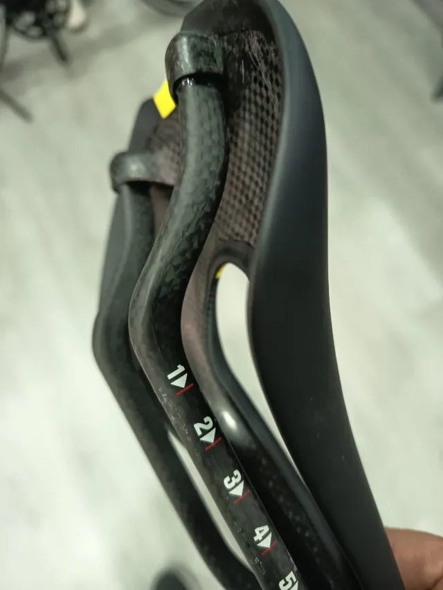 Sillín de carbono CBK SPEED 118 gr