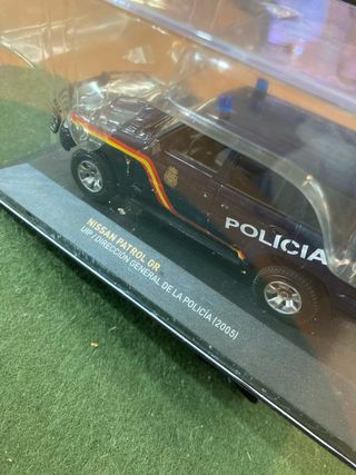 Nissan Patrol GR 1:43 Policía UIP
