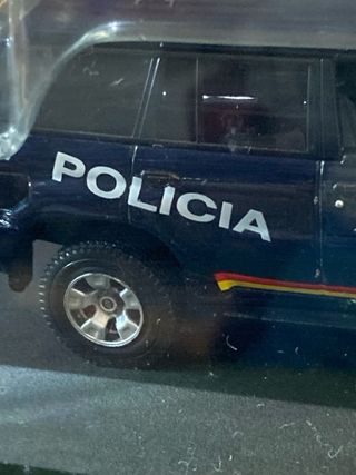Nissan Patrol GR 1:43 Policía UIP