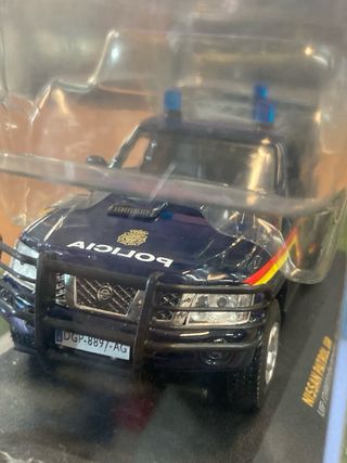 Nissan Patrol GR 1:43 Policía UIP