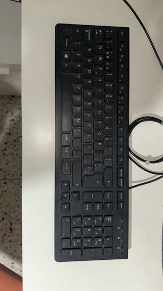 Ordenador de sobremesa Lenovo Negro