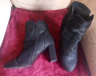 Botín alto negro talla 39