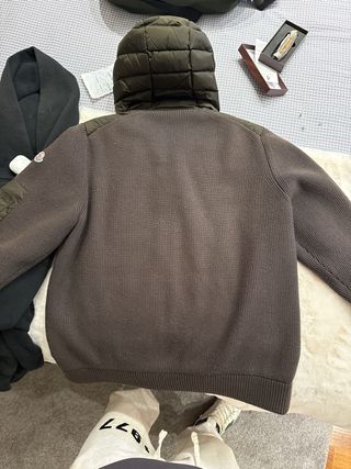 Chaqueta Moncler verde y marrón con capucha