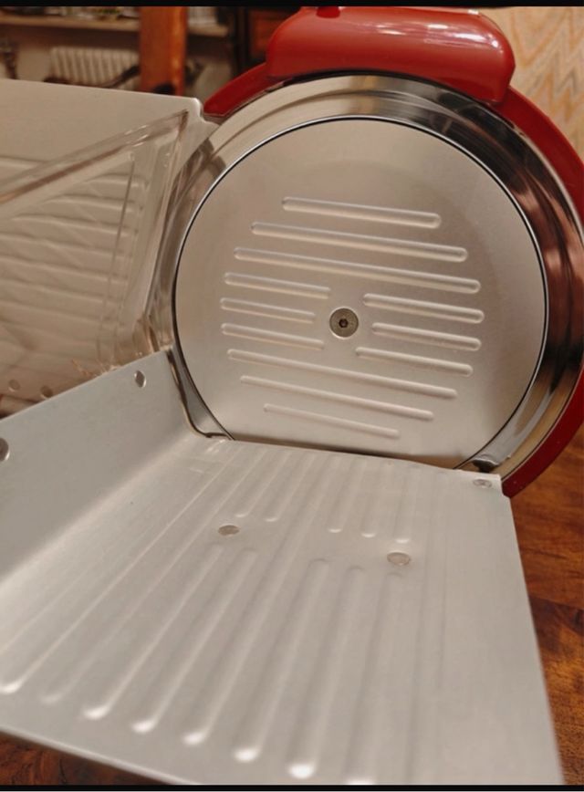 Affettatrice professionale rossa RGV