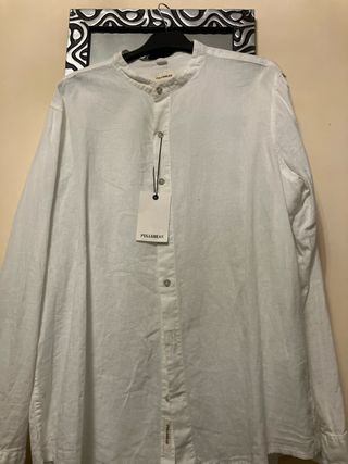 Camisa Pull&Bear cuello mao blanca