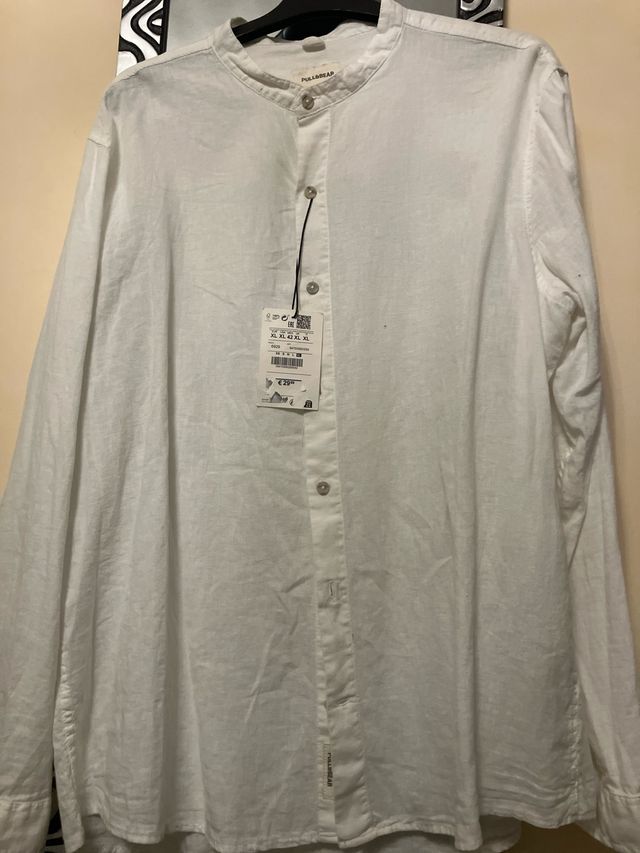 Camisa Pull&Bear cuello mao blanca