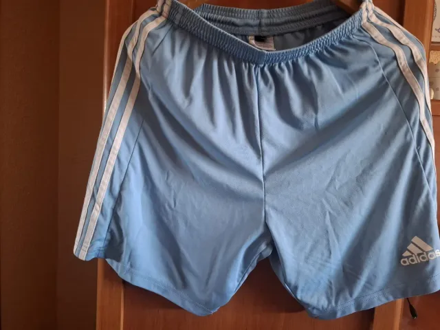 Pantalón corto Adidas azul