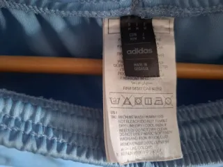 Pantalón corto Adidas azul