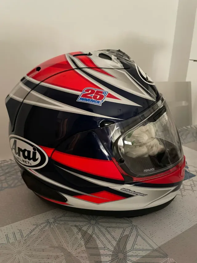 Casco de Moto Arai