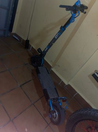 Patinete eléctrico con motor nuevo