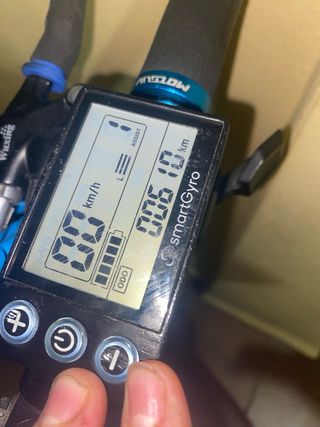 Patinete eléctrico con motor nuevo