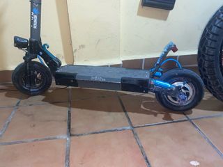 Patinete eléctrico con motor nuevo