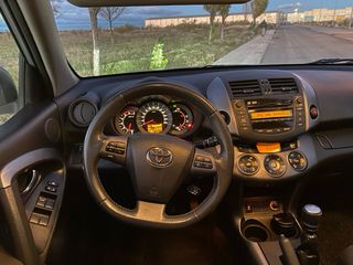 TOYOTA RAV 4 2.2 D-4D 4X4 MANUAL