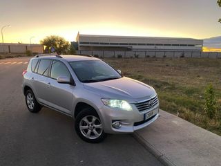 TOYOTA RAV 4 2.2 D-4D 4X4 MANUAL