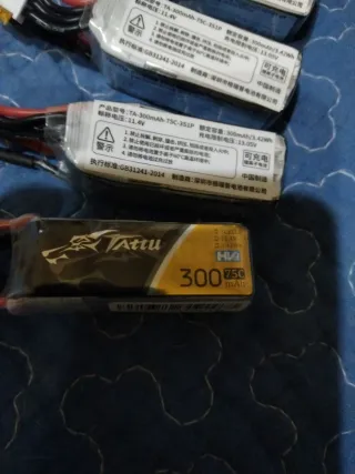 4 Baterías Tattu 300mAh 7.4V