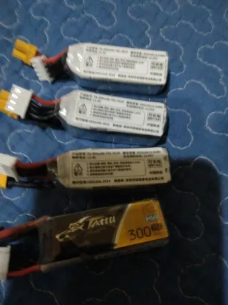 4 Baterías Tattu 300mAh 7.4V