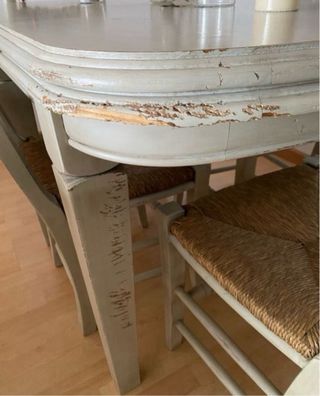 Mesa y 4 Sillas Comedor